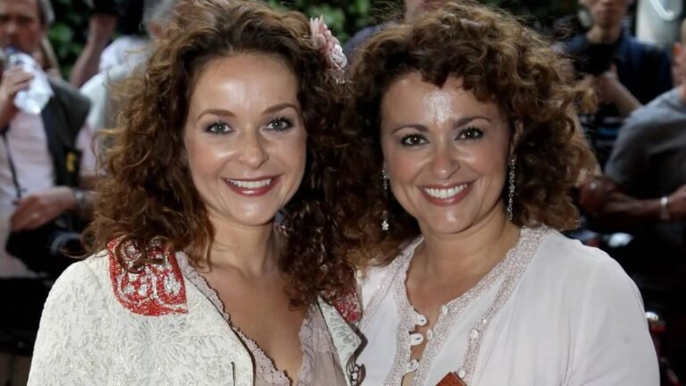 Julia Sawalha
